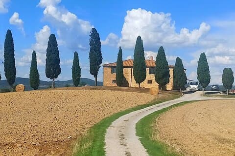 Discover Tuscany: Siena, Chianti & Brunello Tasting in Montalcino