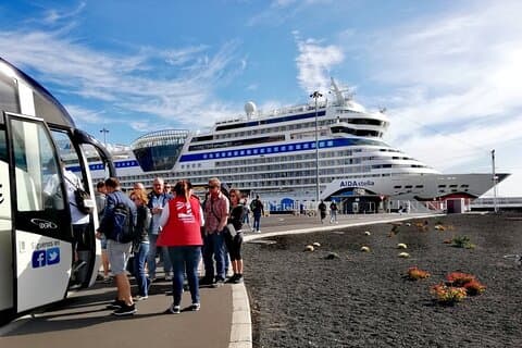 Tour a Timanfaya, La Geria e Laguna Verde per i crocieristi