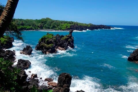 Vägen till Hana Rainforest, Black Sand Beach, Waterfalls & Lunch