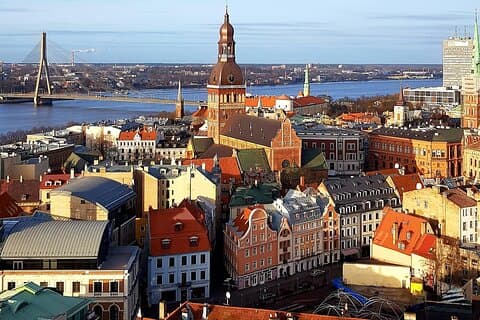 Riga Sightseeing Tour for First Time Visitors