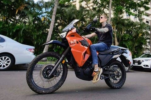 2 timmars motorcykeluthyrning