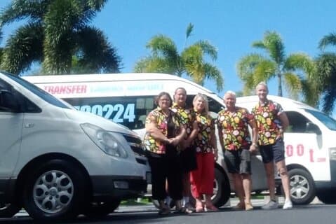 TRANSPORTE DE AEROPORTO entre o Aeroporto de Cairns e Port Douglas (6h-17h)
