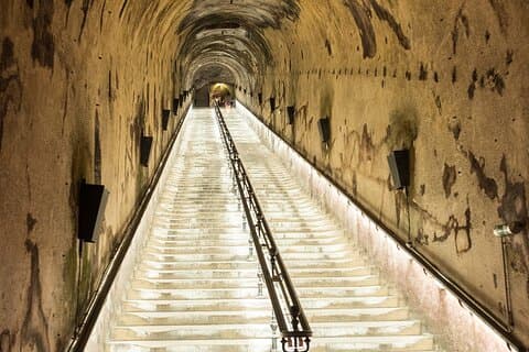 Full Day Champagne Pommery Small Group Tour