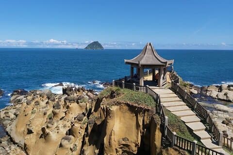 Private Keelung Island and Heping Island Park Day Tour from Taipei