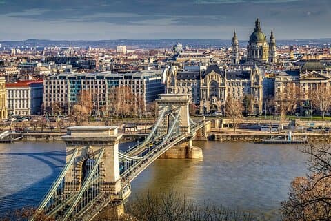 Budapest liten gruppedagstur fra Wien med lokal guide