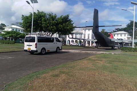 Traslado compartilhado direto de Monteverde para o aeroporto da Libéria