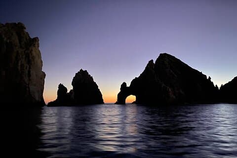 Stadtrundfahrt, Tequila-Verkostung, Bootsfahrt bei Sonnenuntergang und Abendessen in Cabo San Lucas