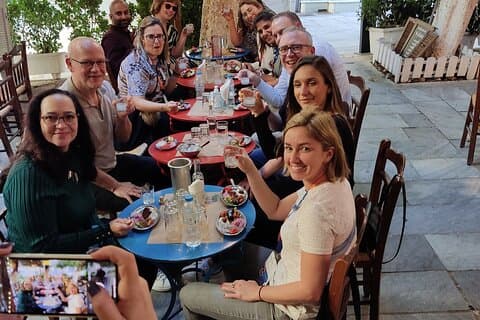 Greek Spirits & Meze Experience – smake Athen som en lokal
