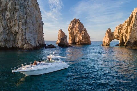 Tour privado de alquiler de yates de lujo de 50’ en Los Cabos