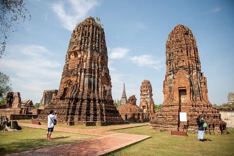 Visite privée du parc historique d'Ayutthaya en espagnol / allemand / chinois / coréen