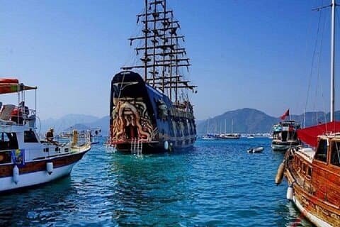 Marmaris & Icmeler Pirates Båtturer med brus