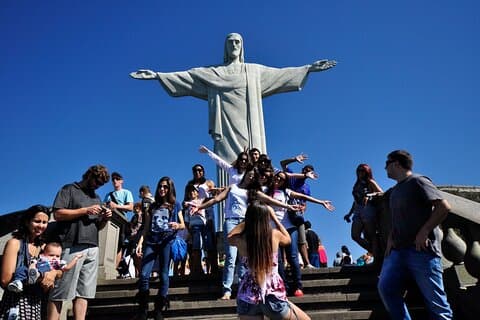 VAN Christ the Redeemer med stadsrundtur och gratis BUFFET lunch!