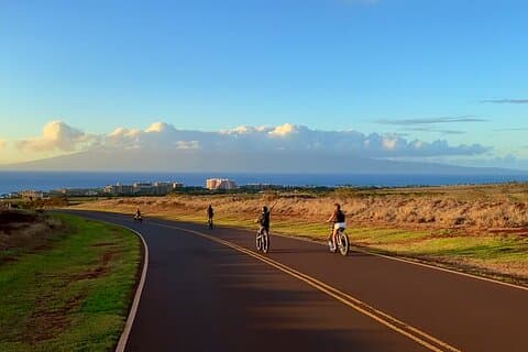西マウイ eBike セルフガイド アイランド アドベンチャー ツアー