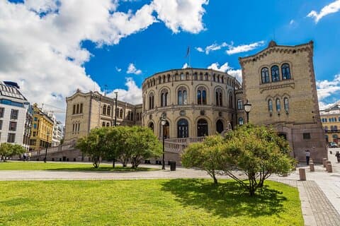 I tesori nascosti di Oslo: un tour esplorativo a piedi