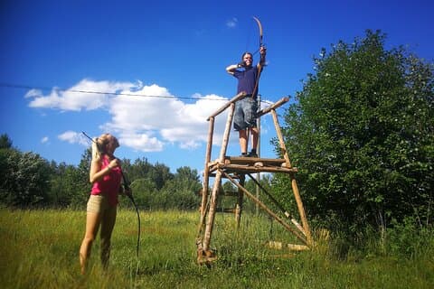 Halvdags privat 3D bueskyting, bueskytingsmerke og røyking BBQ