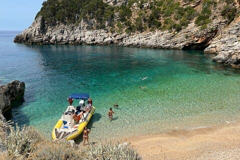 Vlore Speedboat Tour to Dafina Bay & Haxhi Ali Cave