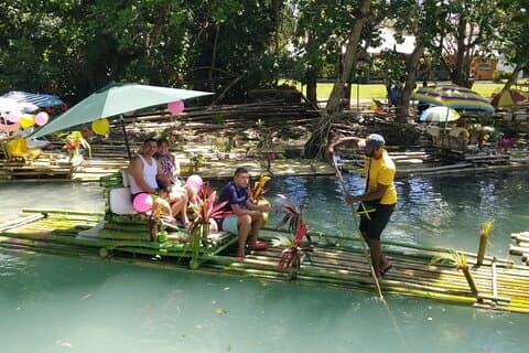Tour privato di Martha Brae Raft e Luminous Lagoon con cena