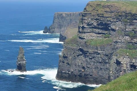 Dublin to Galway Private Tour via Cliffs of Moher & Bunratty