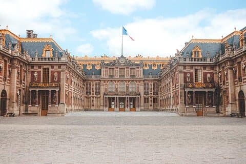 VIP Open Deck Bus Experience in Paris with Cruise and Versailles