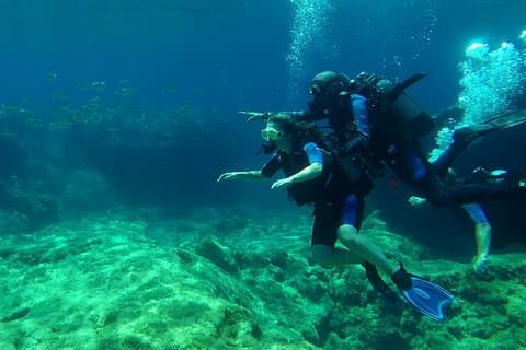 SCUBA DIVE : Kallitheas Unterwassererkundung