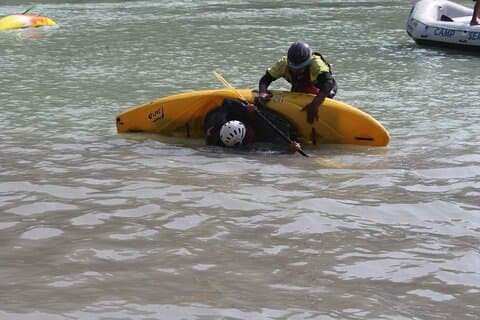 Kayak lessons in Rishikesh