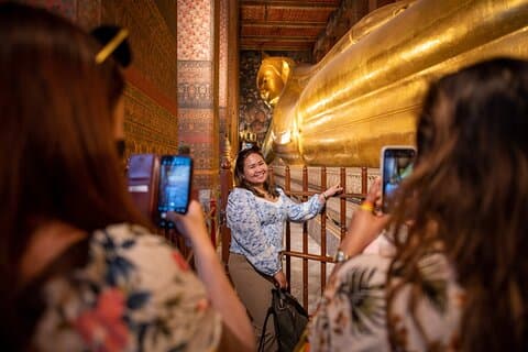 バンコク寺院散策ツアー:ワット・ポーリクライニングブッダ&ワット・アルン