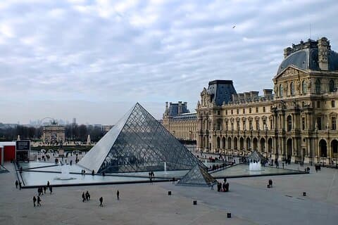 Tour privato in auto d'epoca di Parigi Servizio fotografico hotel Pick up drop 4 ore