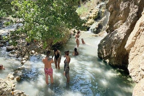 Bains naturels et temple de Segesta avec lu buggy