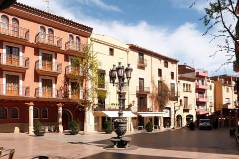 Privater Transfer von Barcelona nach Tarragona mit 2-stündigem Stopp