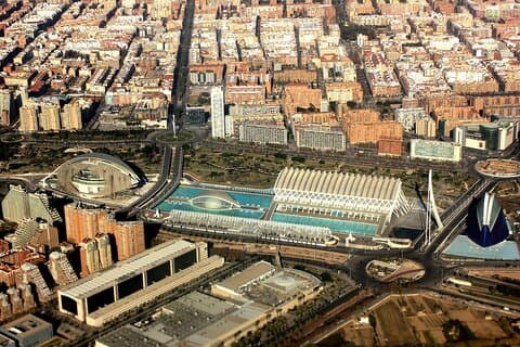 Transfert privé de Barcelone à Valence avec un arrêt de 2 heures