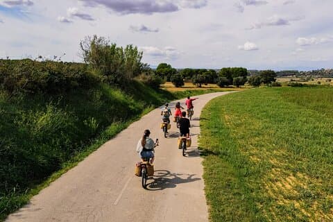 Visite guidée d'une journée complète de la Costa Brava et des vélos électriques au départ de Barcelone