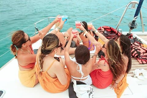Incredibile Catamaran Plus per Isla Mujeres + Open Bar
