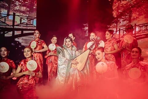 Bangkok Calypso Ladyboy Cabaret Live – Asiatiskt