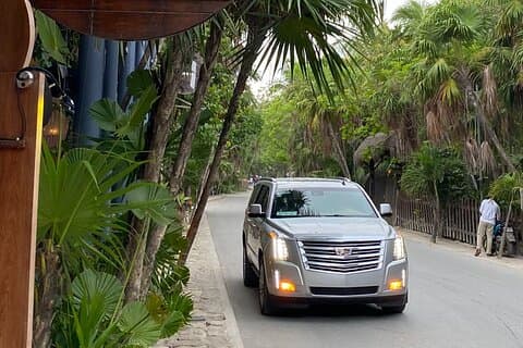 Lyxig privat transport Cancuns flygplats till Tulum hotellzon