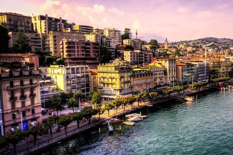 Ganztägiger Lugano und Foxtown Outlet von Bellagio Varenna Milano