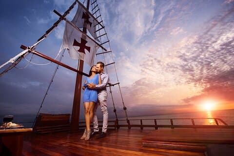 Romantic Dinner in the Spanish Galeon with Sax in Cancun. Lobster & Beef menu.