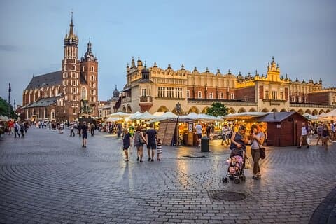 Private 3-Day Tour from Berlin to Krakow Auschwitz Poland