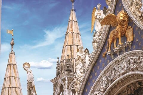 Doge's Palace & Basilica Tour with Gondola Ride in Venice