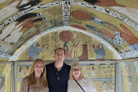 Luxor-dagtour naar de Habu-tempel, de Vallei der Edelen en Deir El Madina