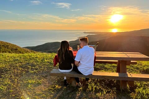 Passeio de helicóptero por LA com desembarque em Malibu