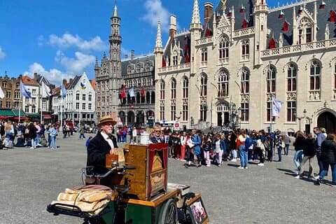 Brügge: Highlights, Boot, Bier, Schokolade – Tagesausflug ab Paris
