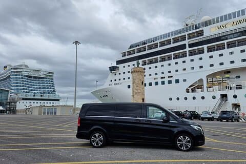Privater Transfer vom Hafen Civitavecchia zum Flughafen Fiumicino mit dem Mercedes V