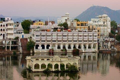 Udaipur to Jodhpur Drop with Kumbhalgarh Fort & Ranakpur Stop