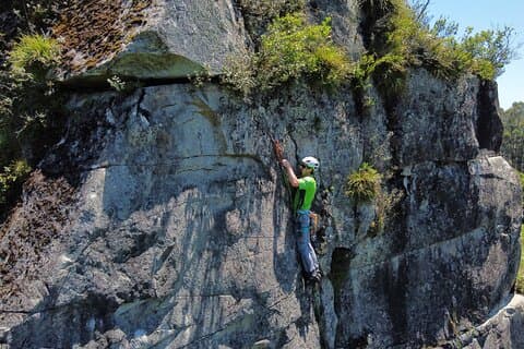 Experiencia Privada de Escalada en Roca en Patagonia Norte