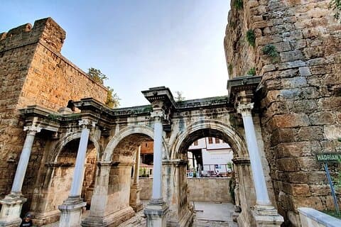 9 timers Antalya City guidet tur fra side