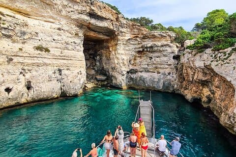 Full day boat tour transfers & lunch included