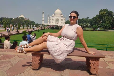 Taj Mahal Tour with Agra Fort – All-Inclusive Day Trip from Delhi