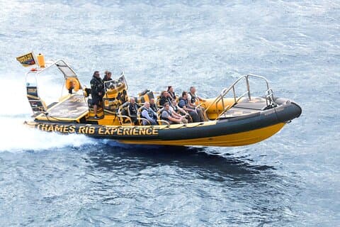PRIVATVERMIETUNG 45 min Speedboat Tour - Embankment/Westminster Pier