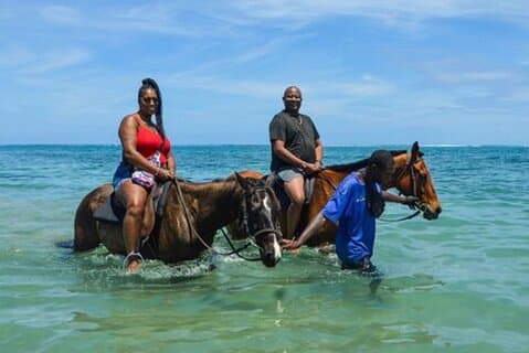 Passeios a cavalo, Dunn's River Falls e BlueHole de Montego Bay