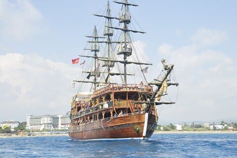 Side Manavgat-båttur med lunsj og ubegrenset drikke